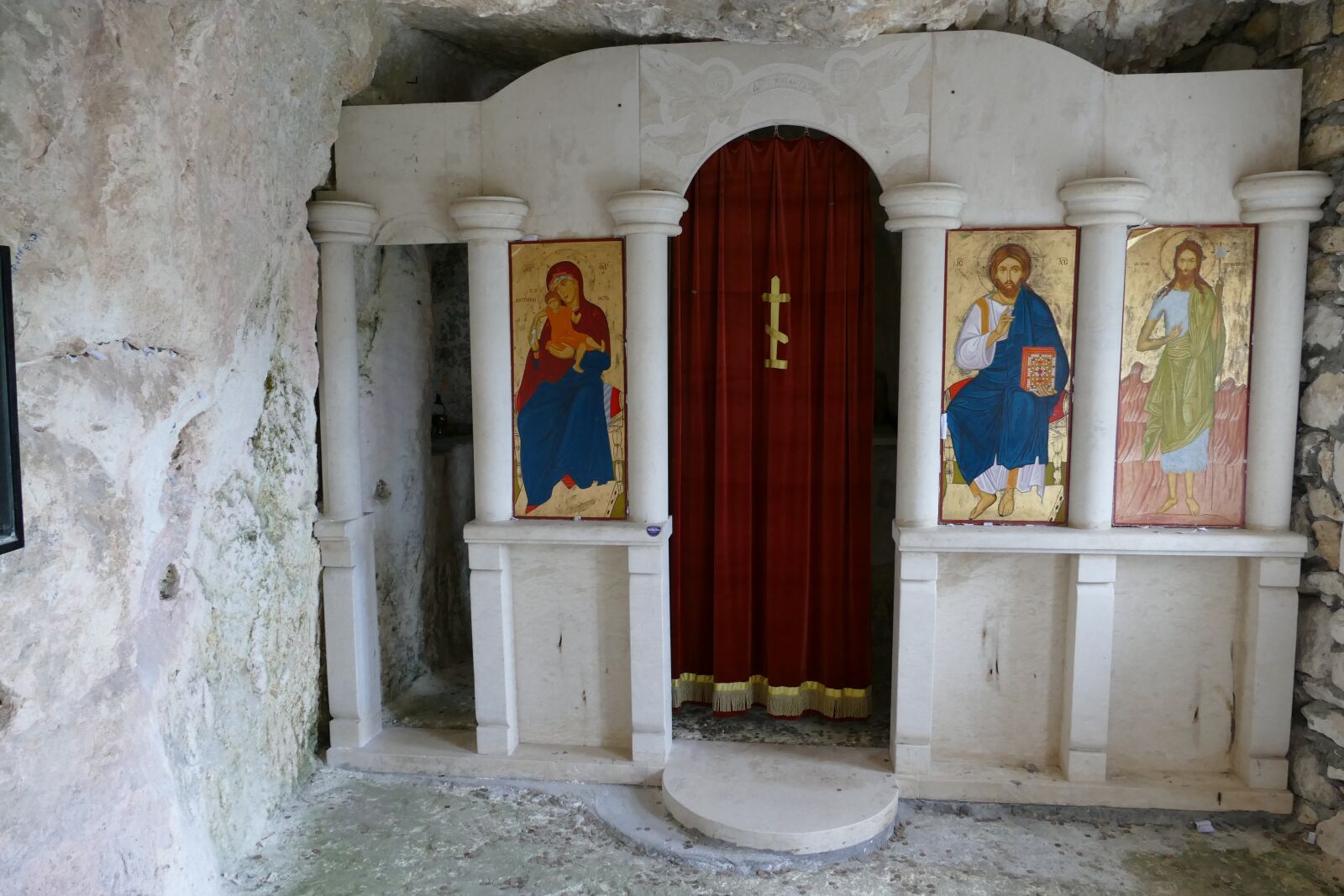 Panasonic Lumix DMC-FZ1000 sample photo. Monastery, cave monastery, hermit photography