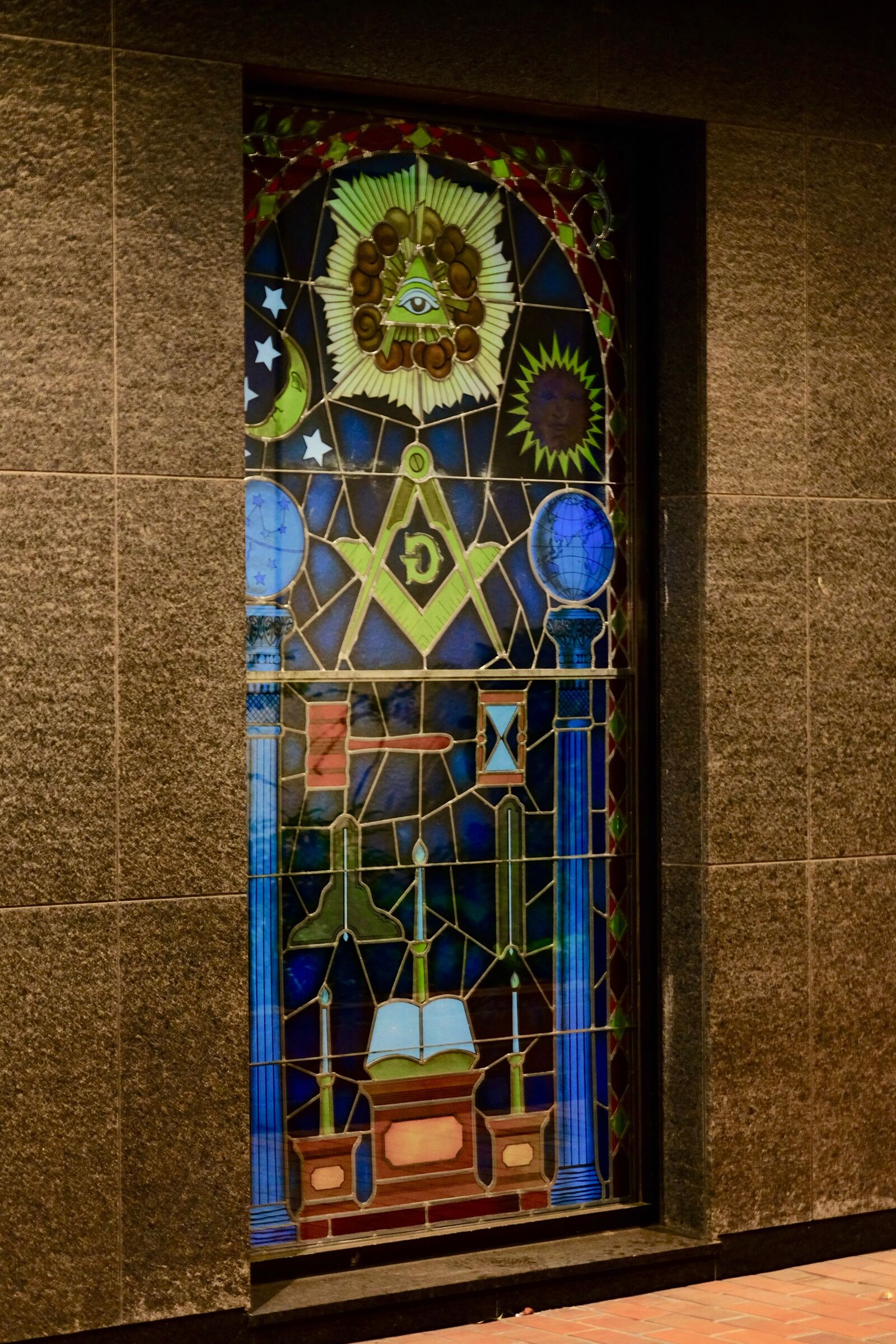 Fujifilm XF 55-200mm F3.5-4.8 R LM OIS sample photo. Freemason, secret society, lodge photography