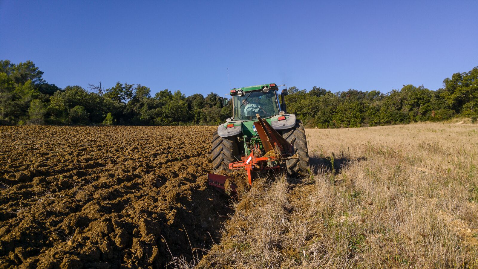 LG G4 sample photo. Tractor, labour, agricultural machine photography