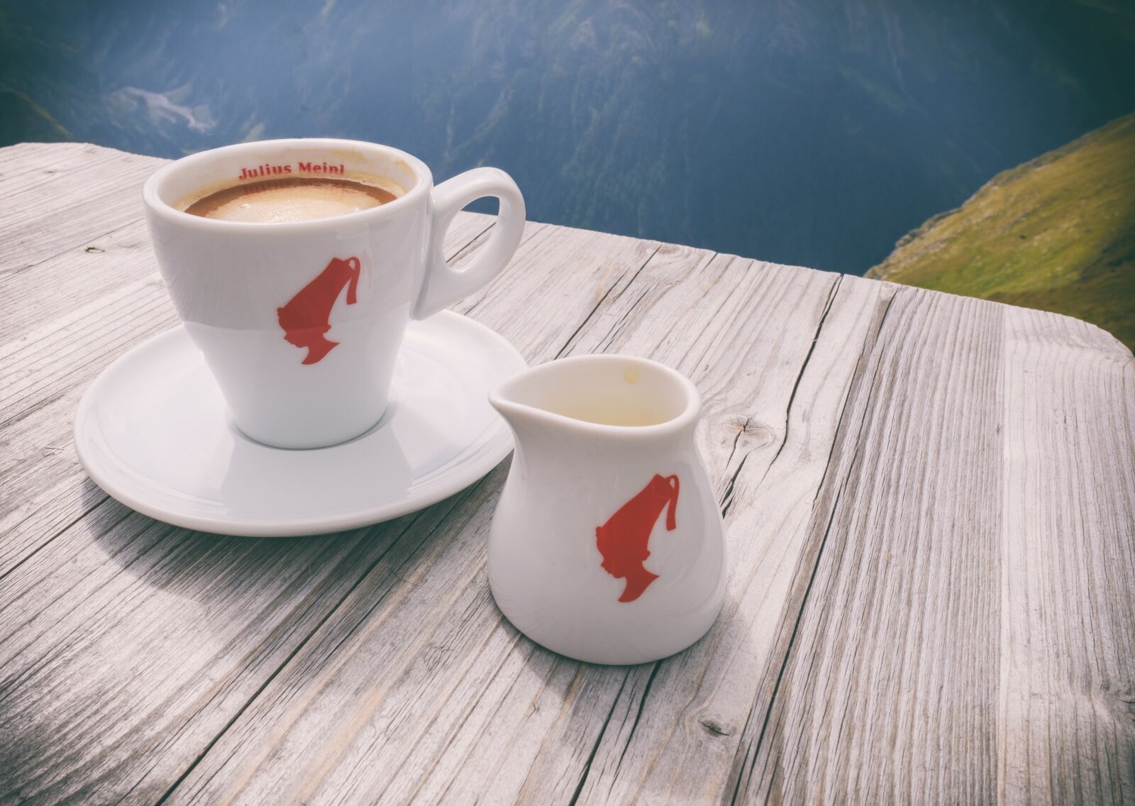 Fujifilm X-T2 sample photo. Cup, coffee cup, coffee photography