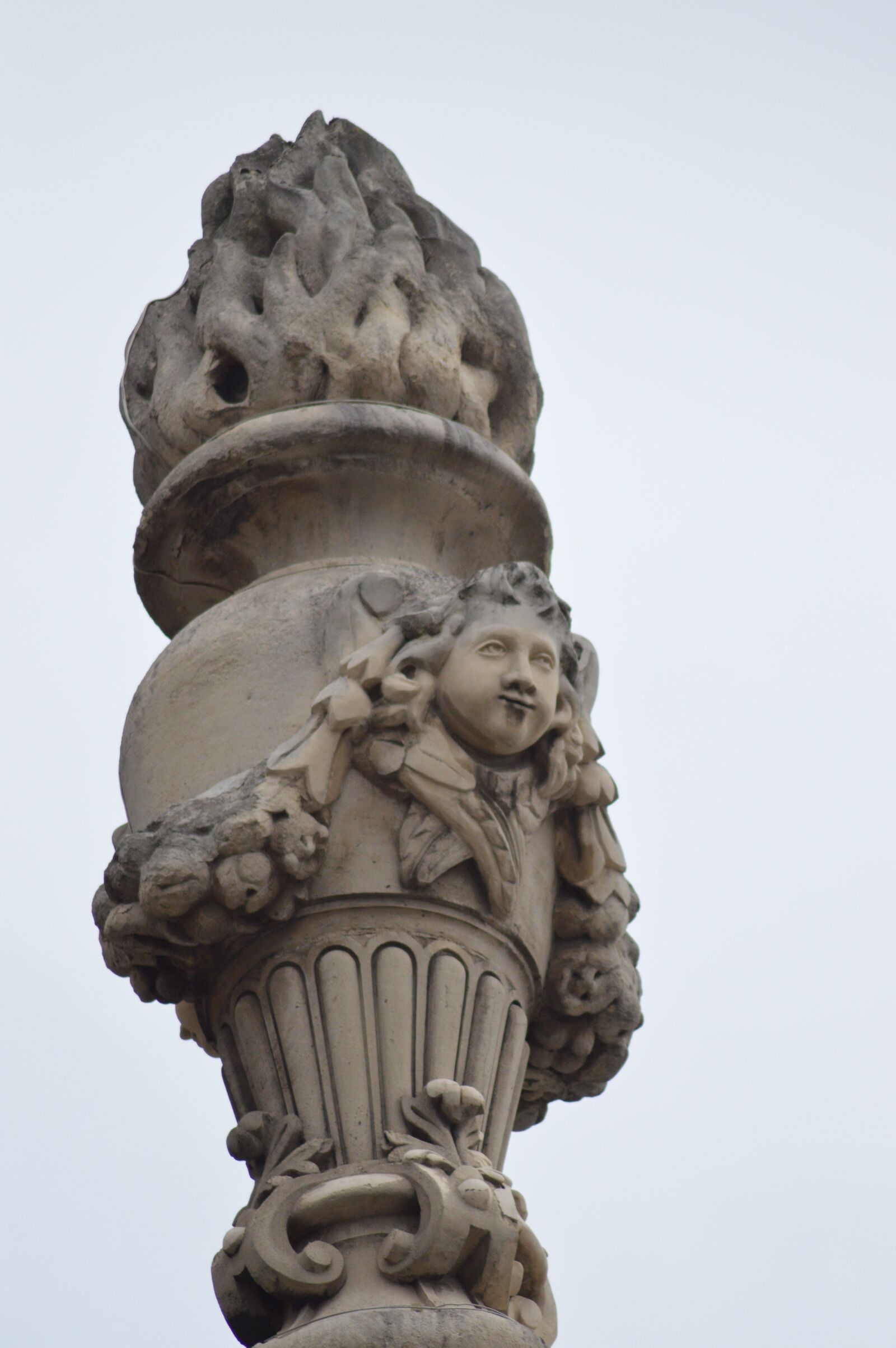 Nikon D3200 sample photo. Statue, pierre, torch photography