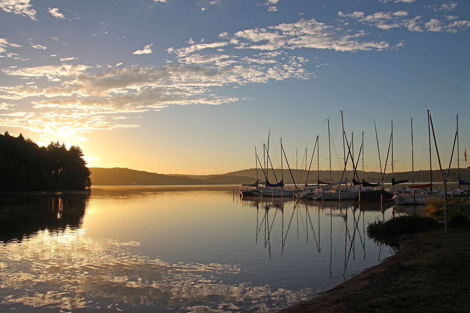 Canon EOS 700D (EOS Rebel T5i / EOS Kiss X7i) sample photo. Waters, lake, morgenstimmung photography