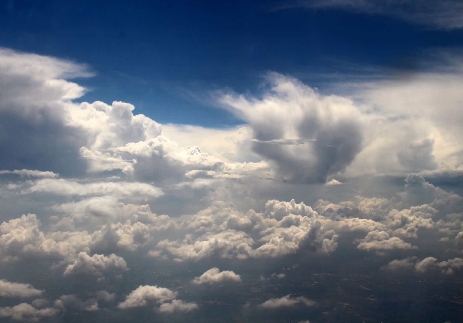 Canon EOS 700D (EOS Rebel T5i / EOS Kiss X7i) sample photo. Sky, cloud, height photography