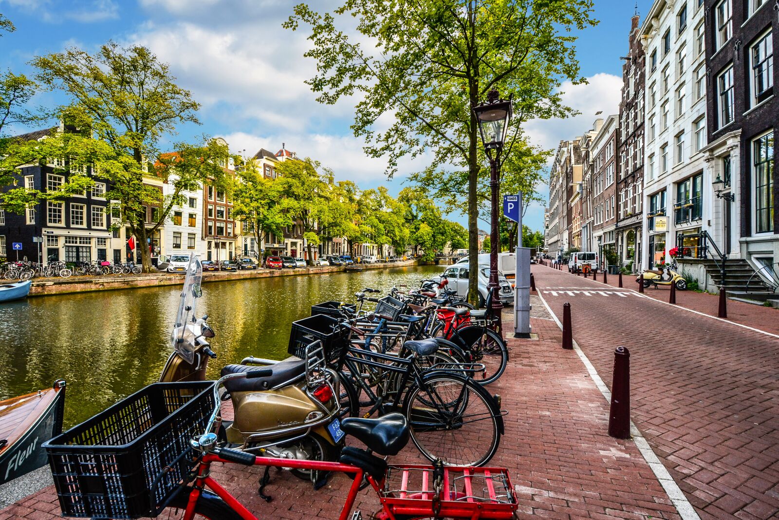 Nikon D5200 sample photo. Amsterdam, street, canal photography