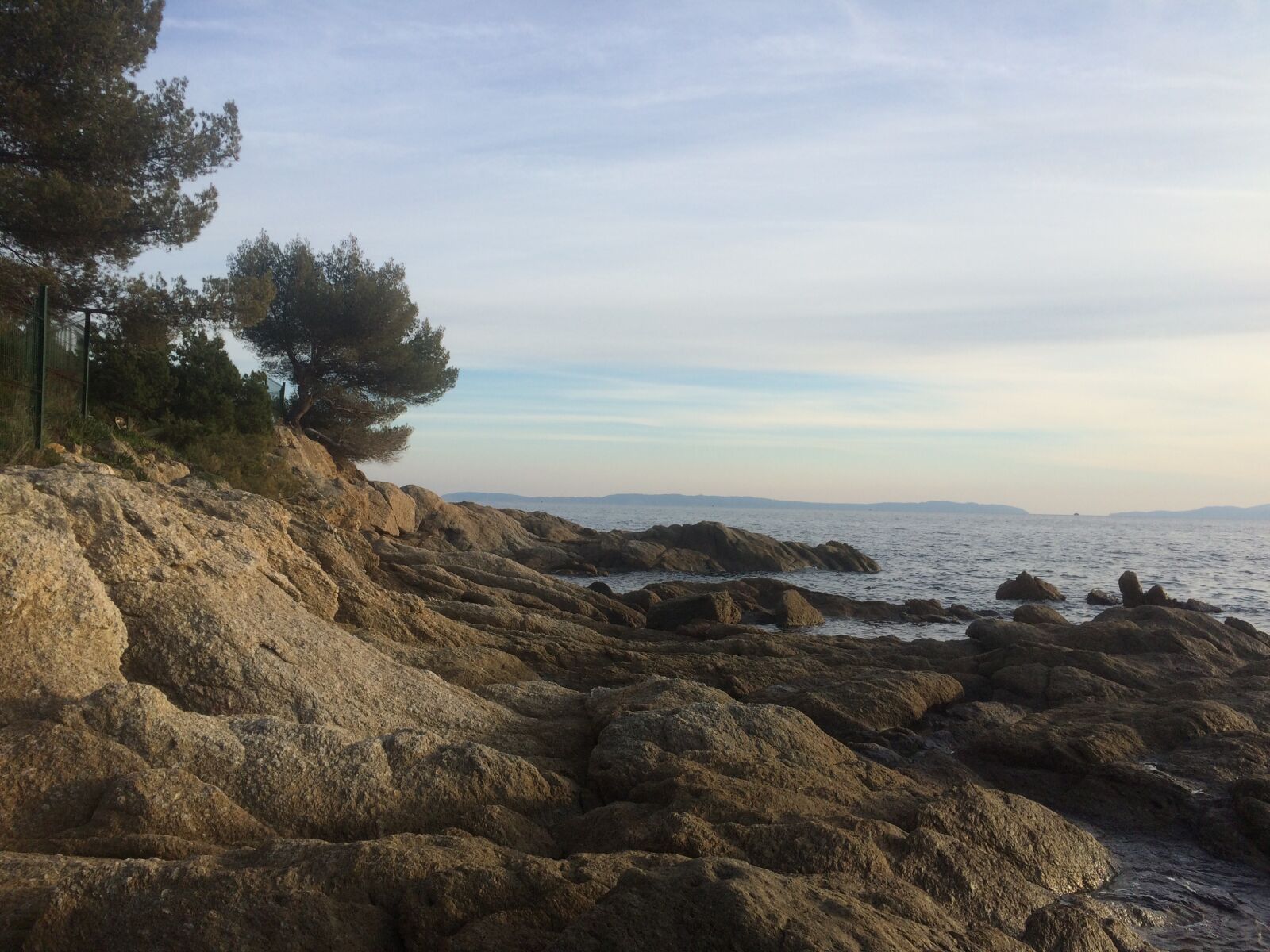 iPhone 5s back camera 4.15mm f/2.2 sample photo. Rock, sea, zen photography
