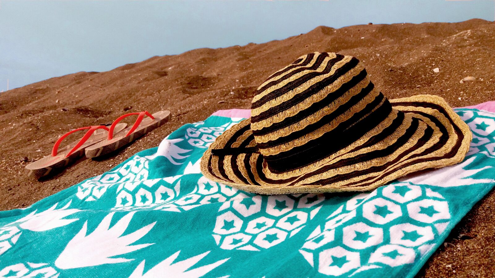 Samsung Galaxy J5 sample photo. Nature, travel, sand photography