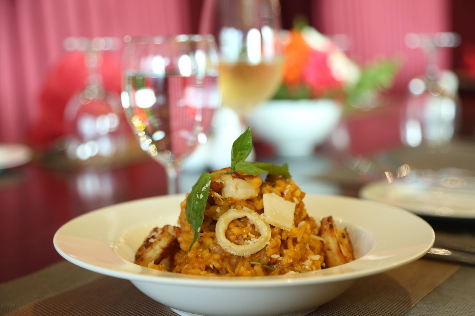 Canon EOS 6D + Canon EF 24-105mm F4L IS USM sample photo. Food, hotel, table photography