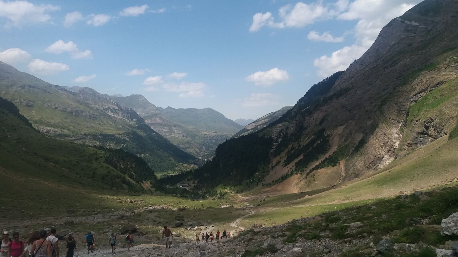 Samsung Galaxy J5(2016) sample photo. Circus, gavarnie, hiking photography
