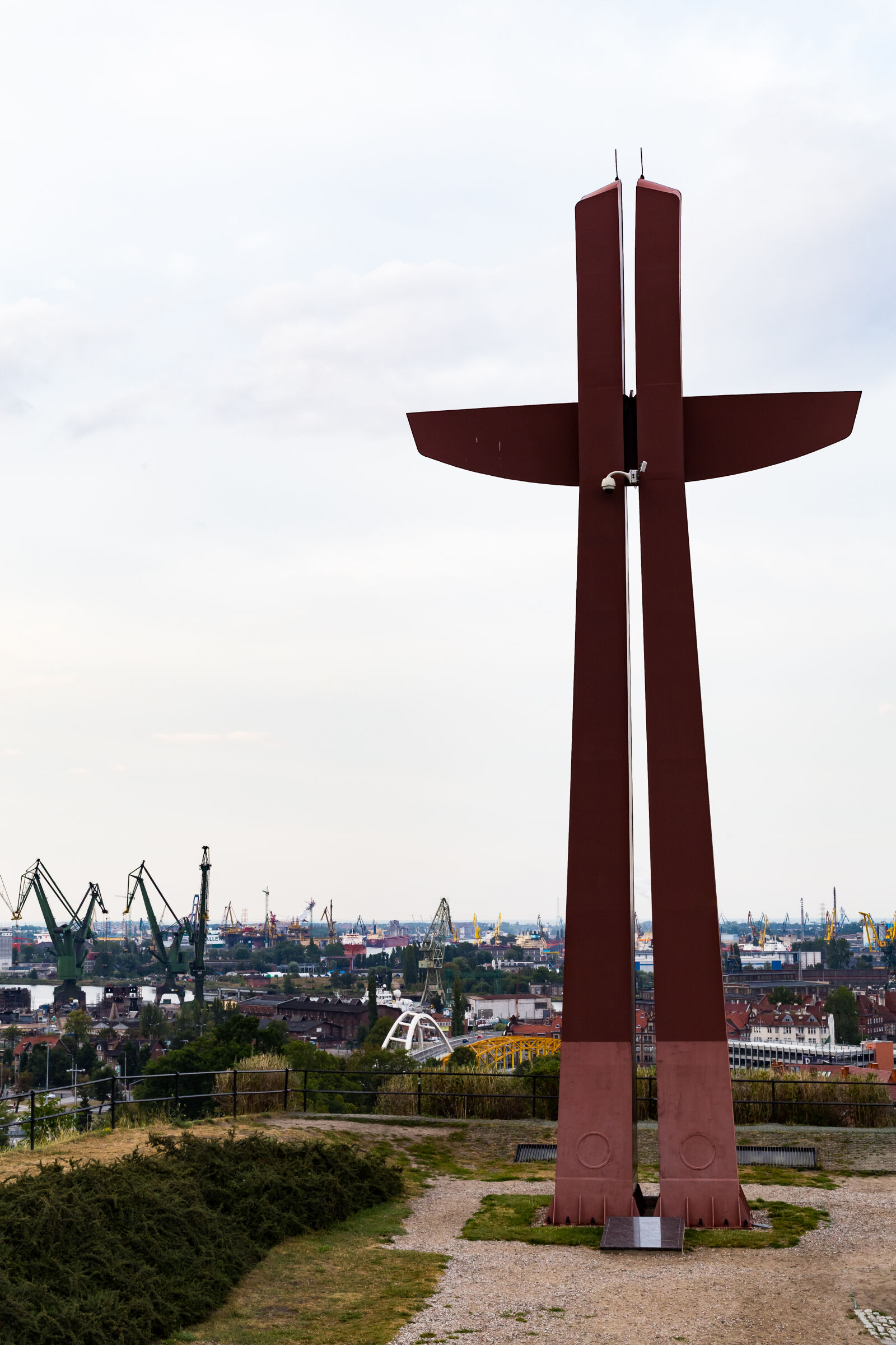 Canon EOS 6D + Canon EF 50mm F1.4 USM sample photo. City, cross, gdansk, landscape photography