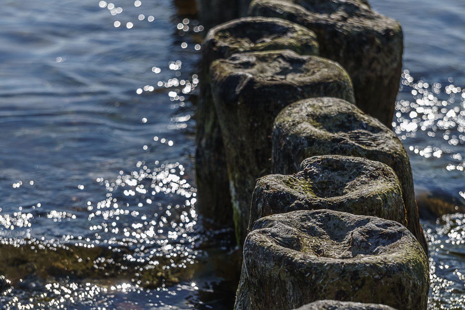 Sony E 55-210mm F4.5-6.3 OSS sample photo. Groyne, sea, baltic sea photography