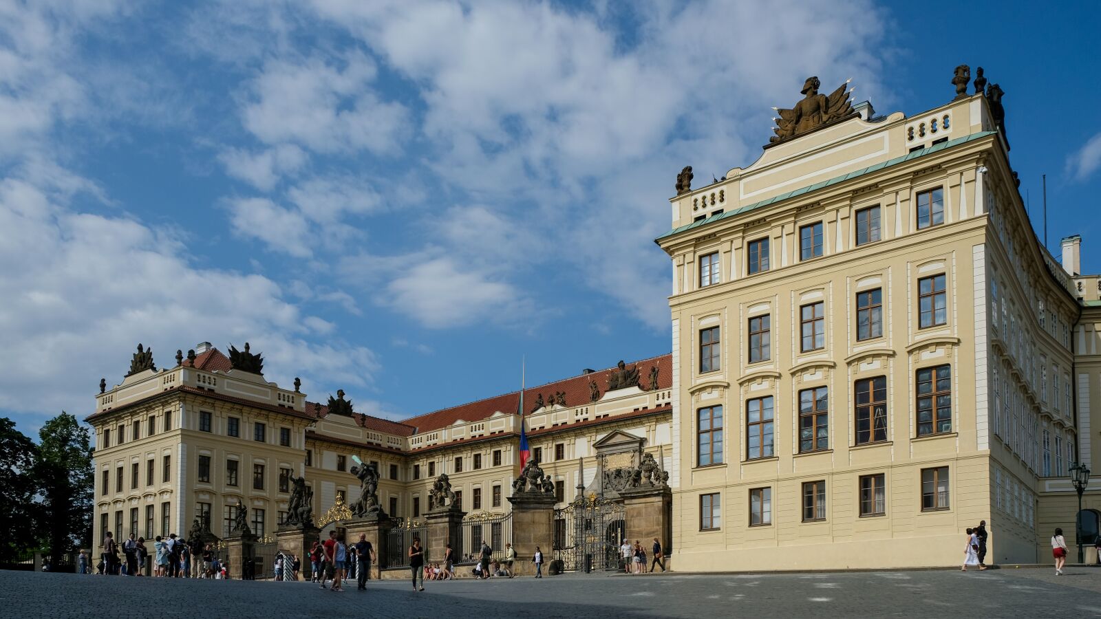 Fujifilm XF 18-55mm F2.8-4 R LM OIS sample photo. Prague, czech republic, prague photography