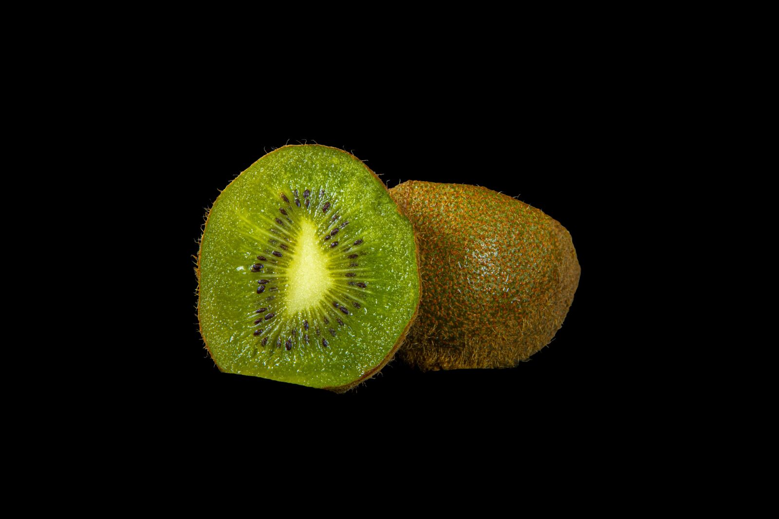 Sigma 70-200mm F2.8 EX DG OS HSM sample photo. Kiwi, fruit, eat photography
