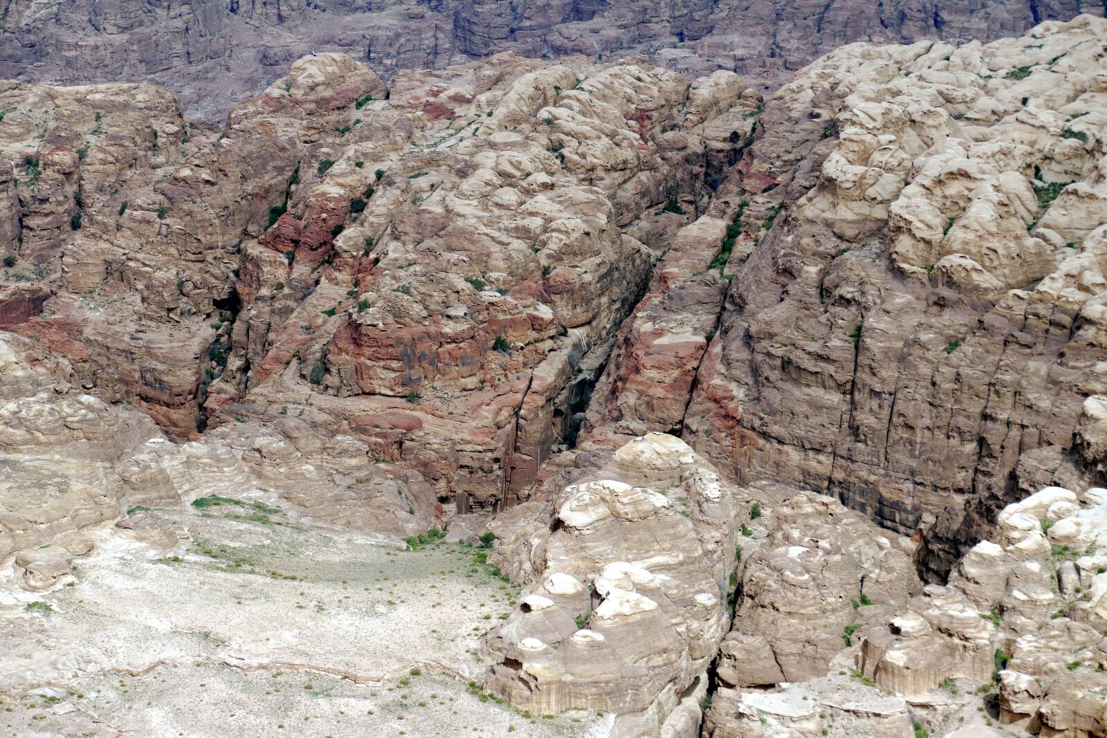 Panasonic Lumix DMC-FZ1000 sample photo. Jordan, petra, desert photography
