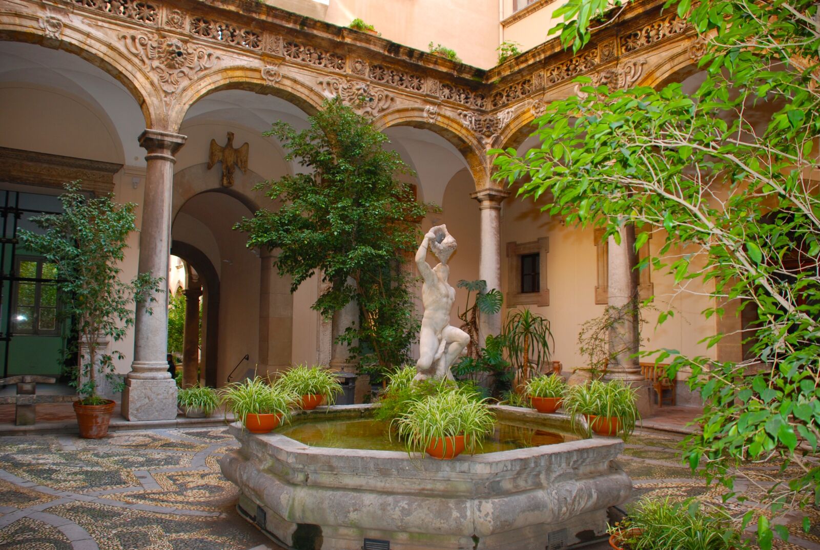 Nikon D80 sample photo. Statue, spanish, courtyard photography