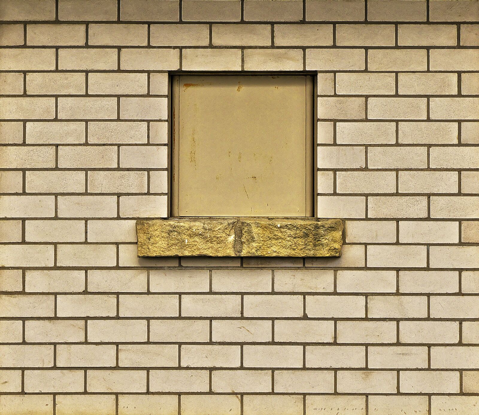 Panasonic Lumix DMC-FZ1000 sample photo. Sand-lime brick, window, facade photography