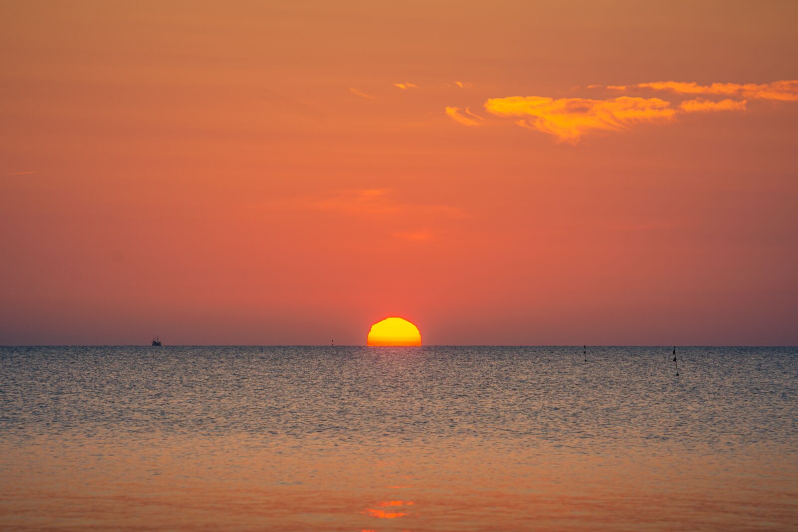 Nikon D7200 sample photo. Sunset, sea, water photography