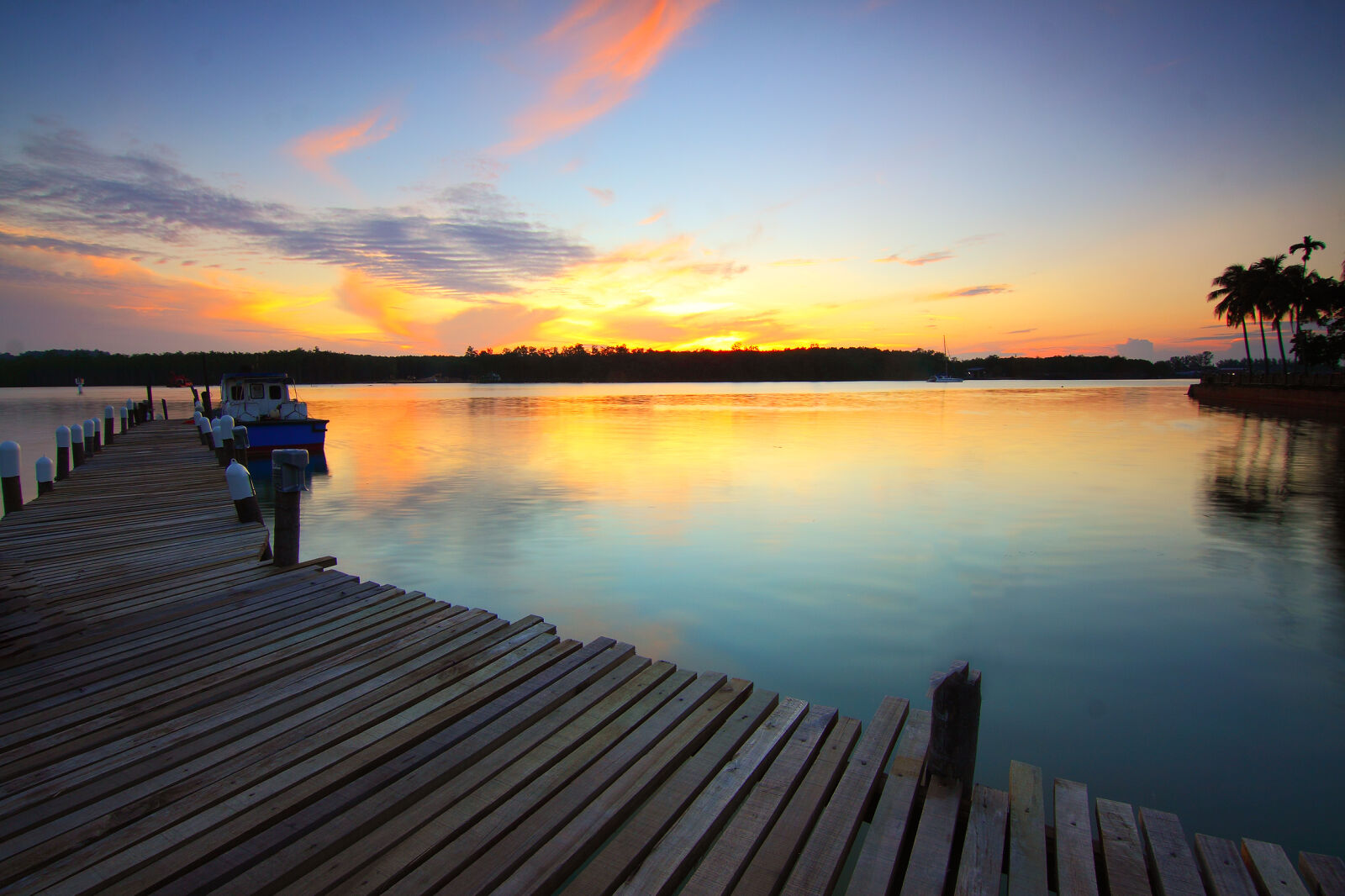 Canon EOS 50D sample photo. Brown, wooden, dock, on photography