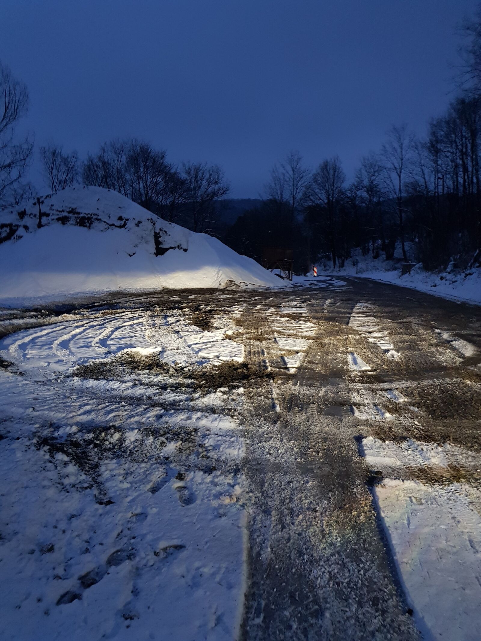 Samsung Galaxy S8 sample photo. Space, kreise, winter photography