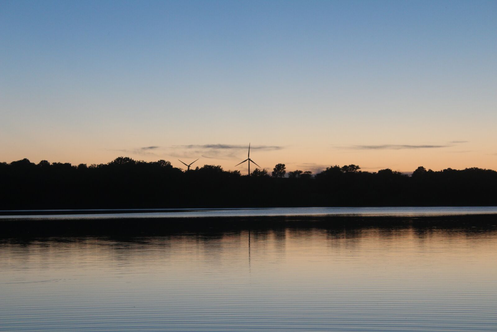Canon EOS 1300D (EOS Rebel T6 / EOS Kiss X80) sample photo. Sunset, windmills, windmill photography