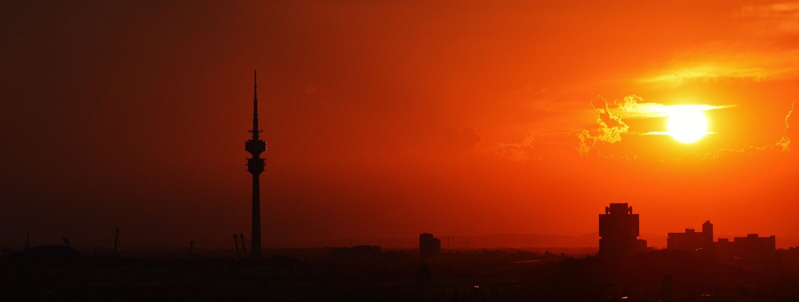 Nikon D3200 sample photo. Sunset, munich, tv tower photography