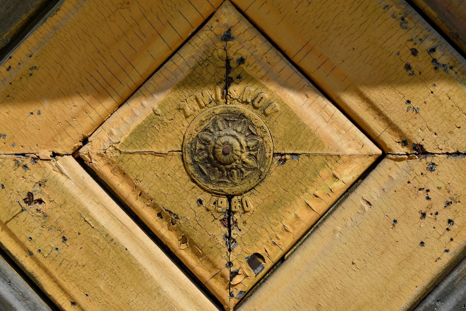 Nikon D5500 sample photo. Teak wood, wood, old photography