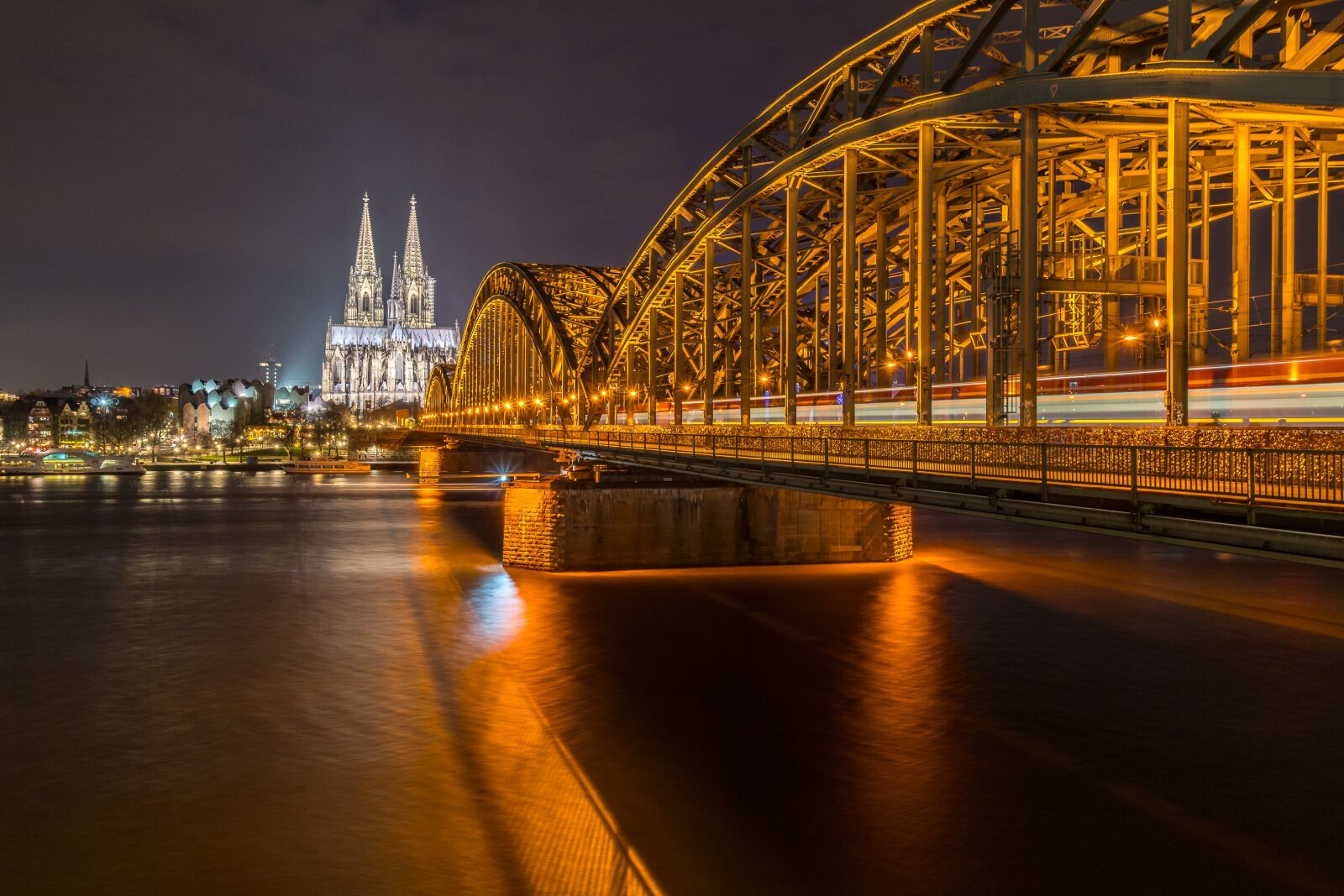 Sony a6500 + Sony Vario-Tessar T* E 16-70mm F4 ZA OSS sample photo. Bridge, river, waters photography
