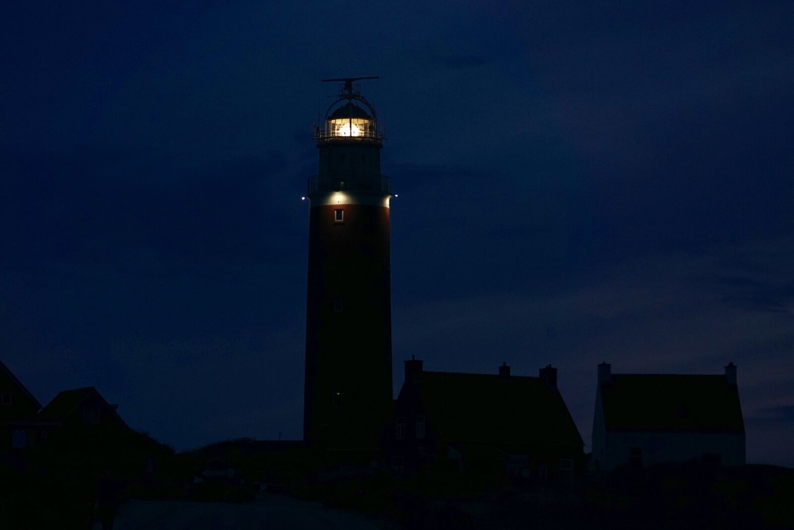 Sony DT 55-300mm F4.5-5.6 SAM sample photo. Lighthouse, texel, beacon photography