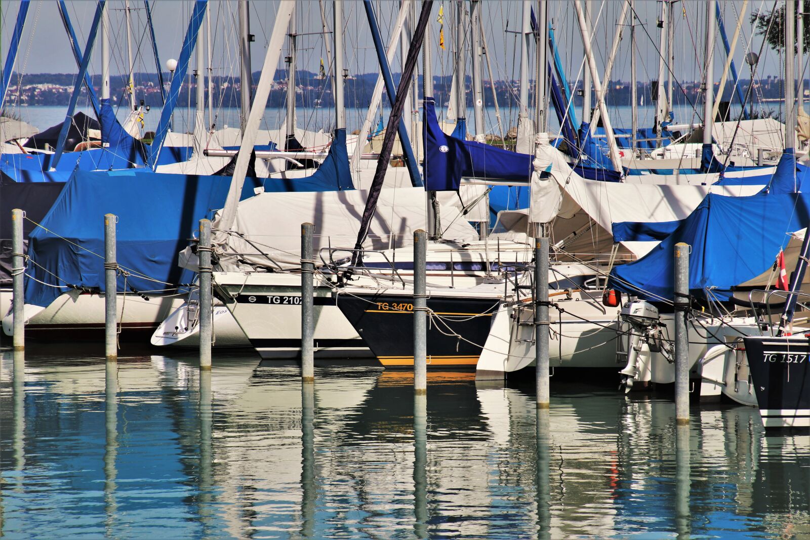 Canon EOS 80D sample photo. Boat, port, haven photography