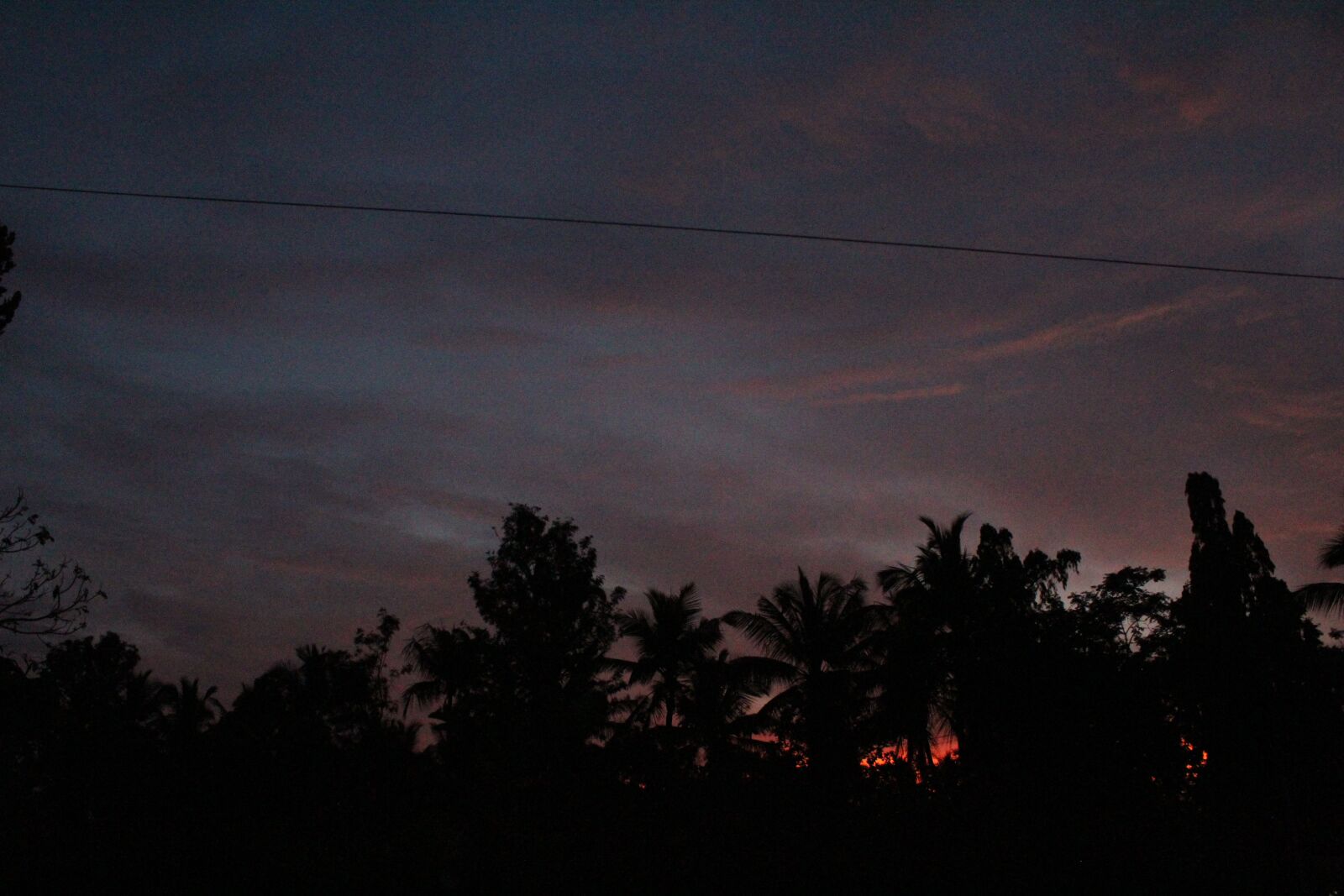 Canon EOS 1300D (EOS Rebel T6 / EOS Kiss X80) sample photo. Night, dark, clouds photography