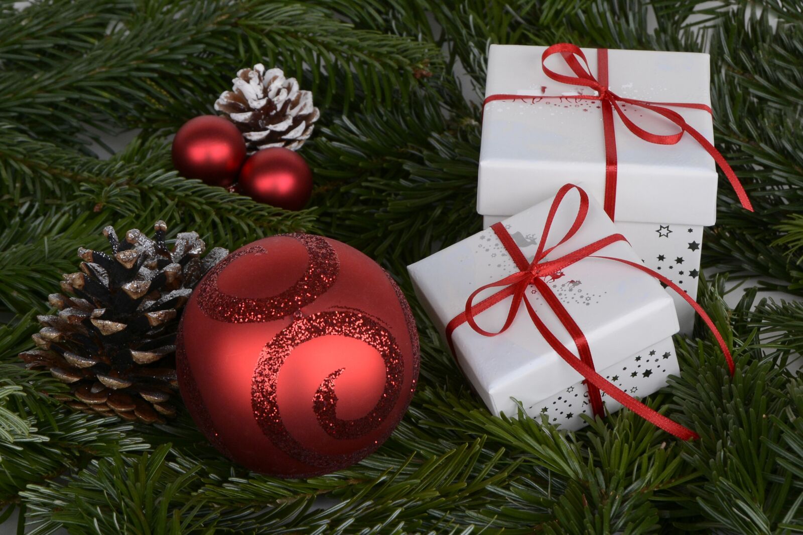 Nikon D7100 sample photo. Christmas balls, made, gift photography
