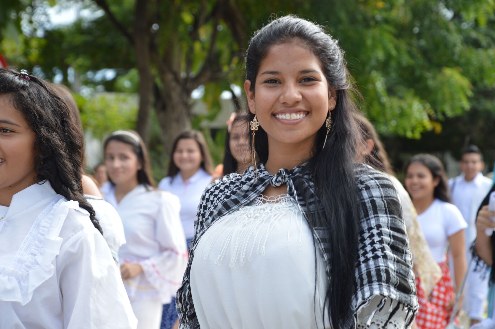Nikon D3200 sample photo. Women, smile, femininity photography