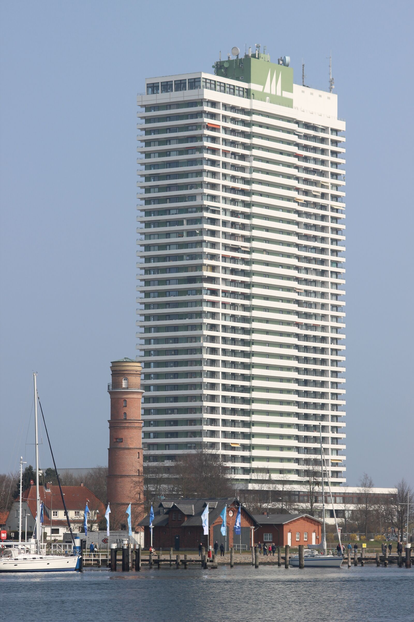 Canon EOS 600D (Rebel EOS T3i / EOS Kiss X5) sample photo. L beck-travem nde, maritime photography