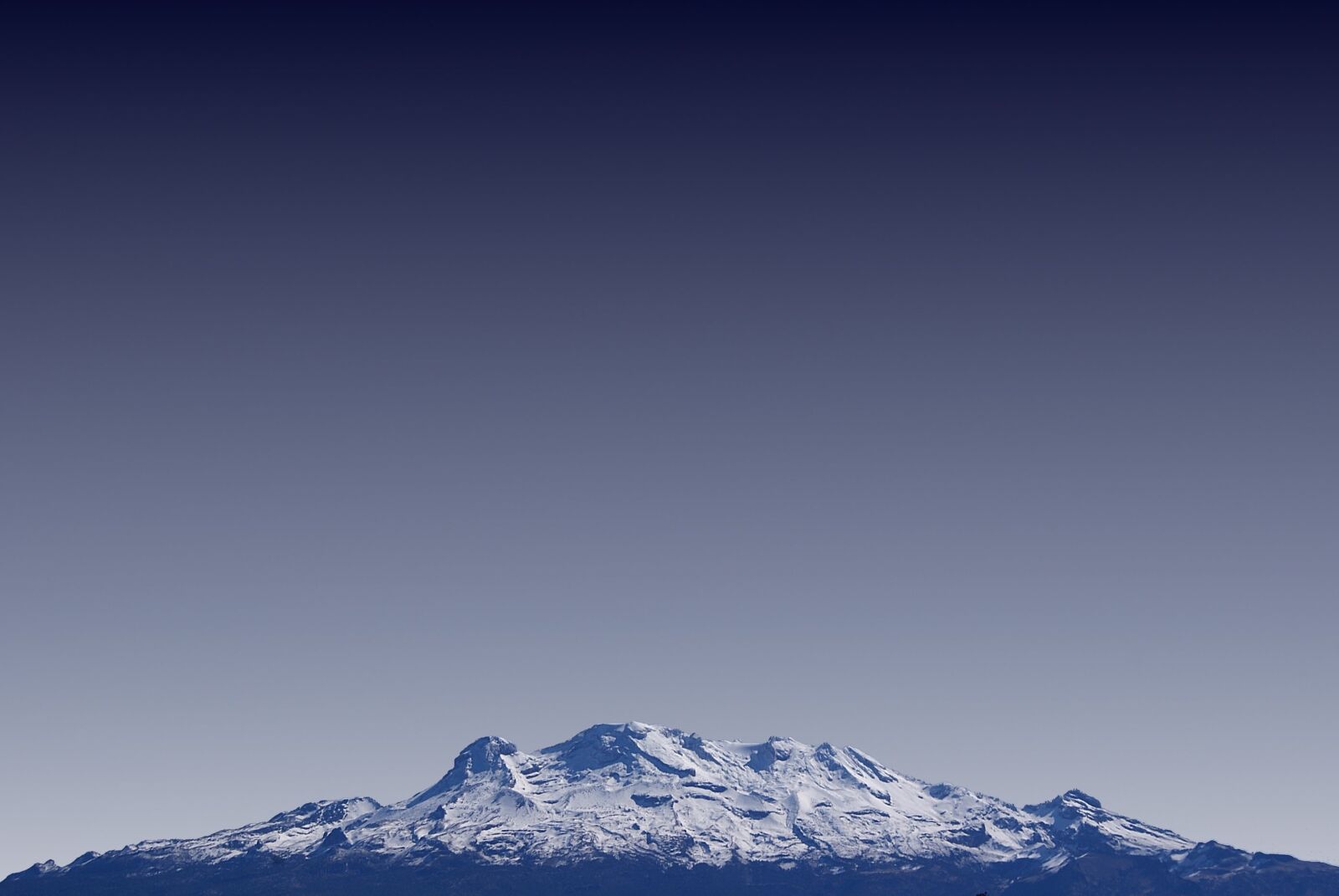 Sony Alpha DSLR-A200 sample photo. Volcano, mountain landscape, landscape photography