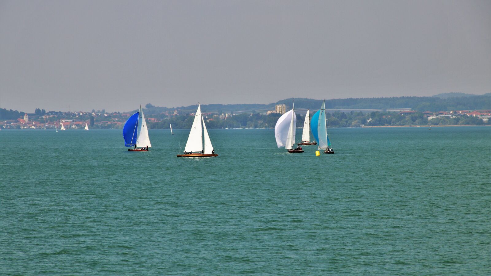 Canon EOS 80D sample photo. Lake, wind, the sail photography
