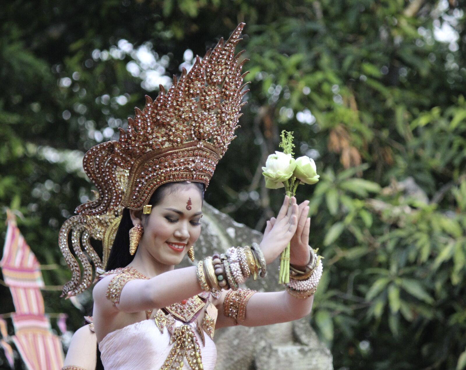Canon EOS 600D (Rebel EOS T3i / EOS Kiss X5) sample photo. Dancer, thai, thailand photography