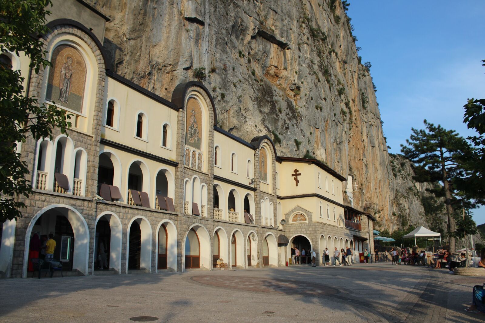 Canon EOS 600D (Rebel EOS T3i / EOS Kiss X5) sample photo. Montenegro, monastery, ostrog photography