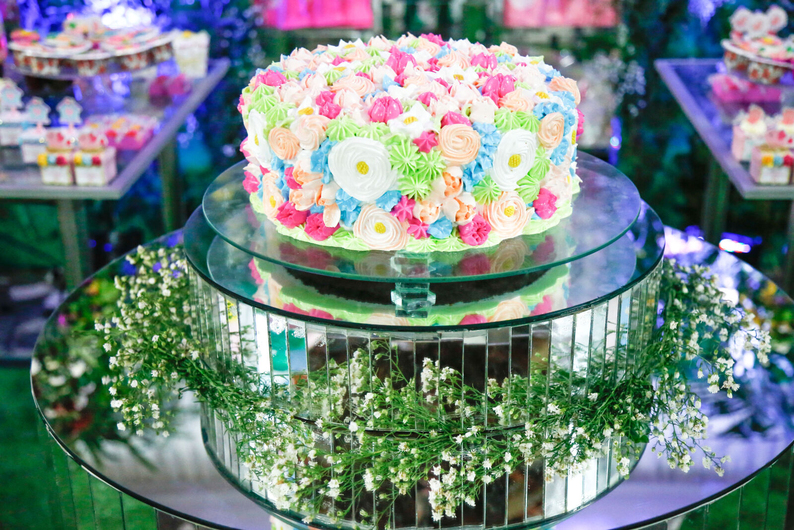 Canon EF 24-105mm F4L IS USM sample photo. Birthday, cake, flower, cake photography