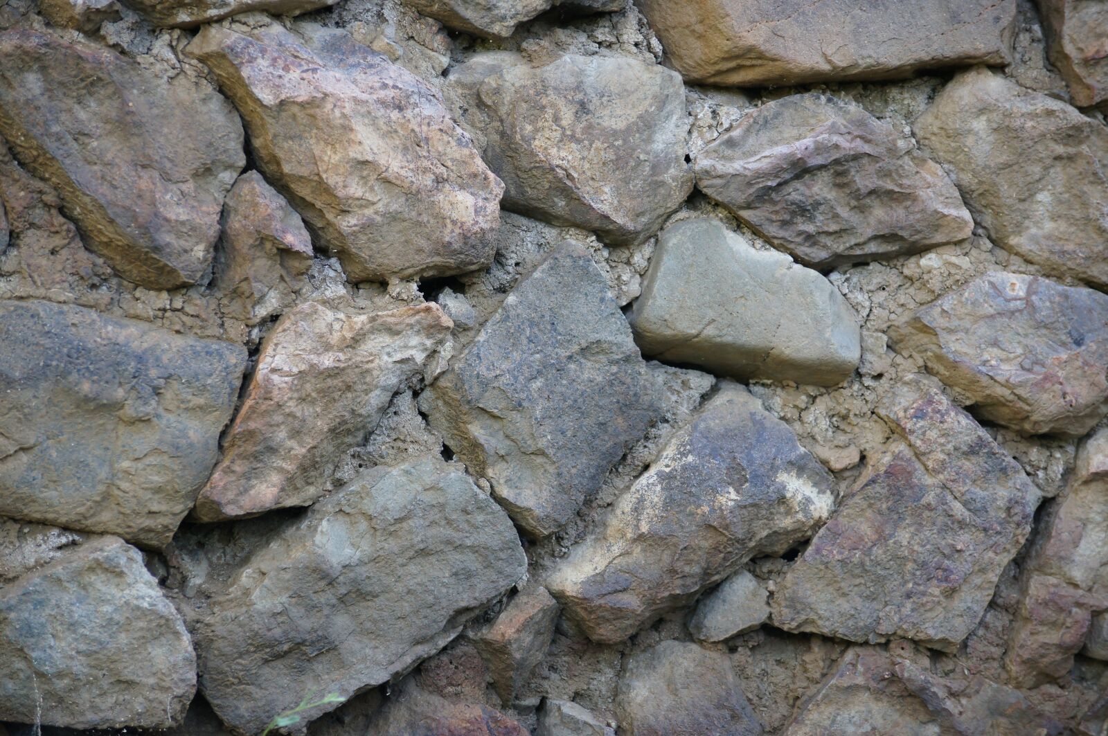 Sony DT 55-300mm F4.5-5.6 SAM sample photo. Stone, natural, wall photography