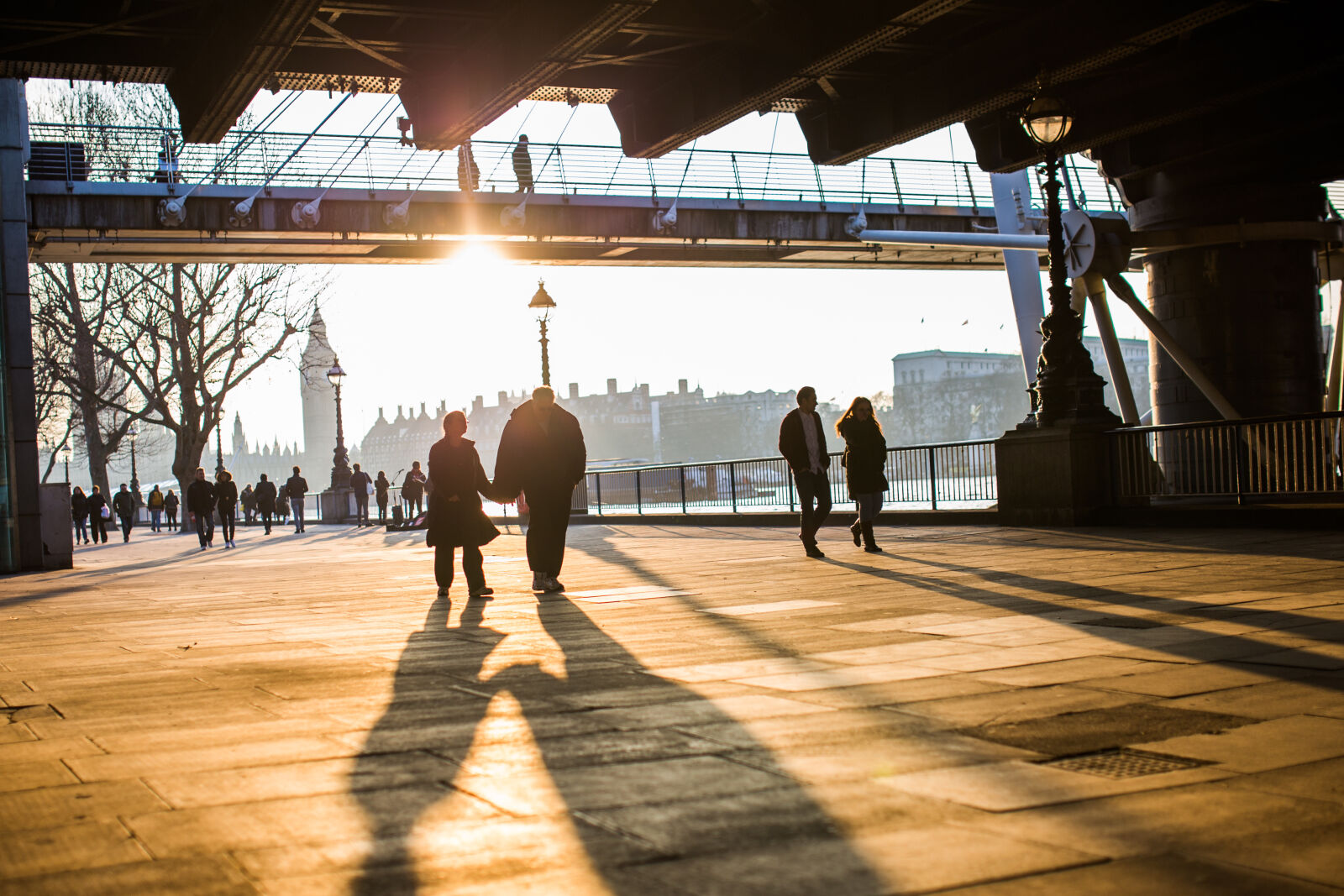 Sigma 35mm F1.4 DG HSM Art sample photo. City, sunset, sunny, man photography