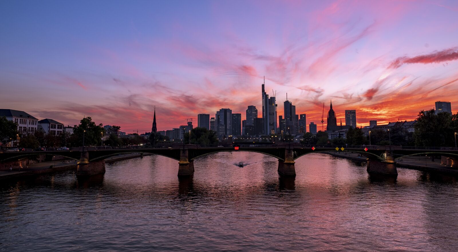 Fujifilm X-T2 sample photo. Skyline, skyscraper, skyscrapers photography
