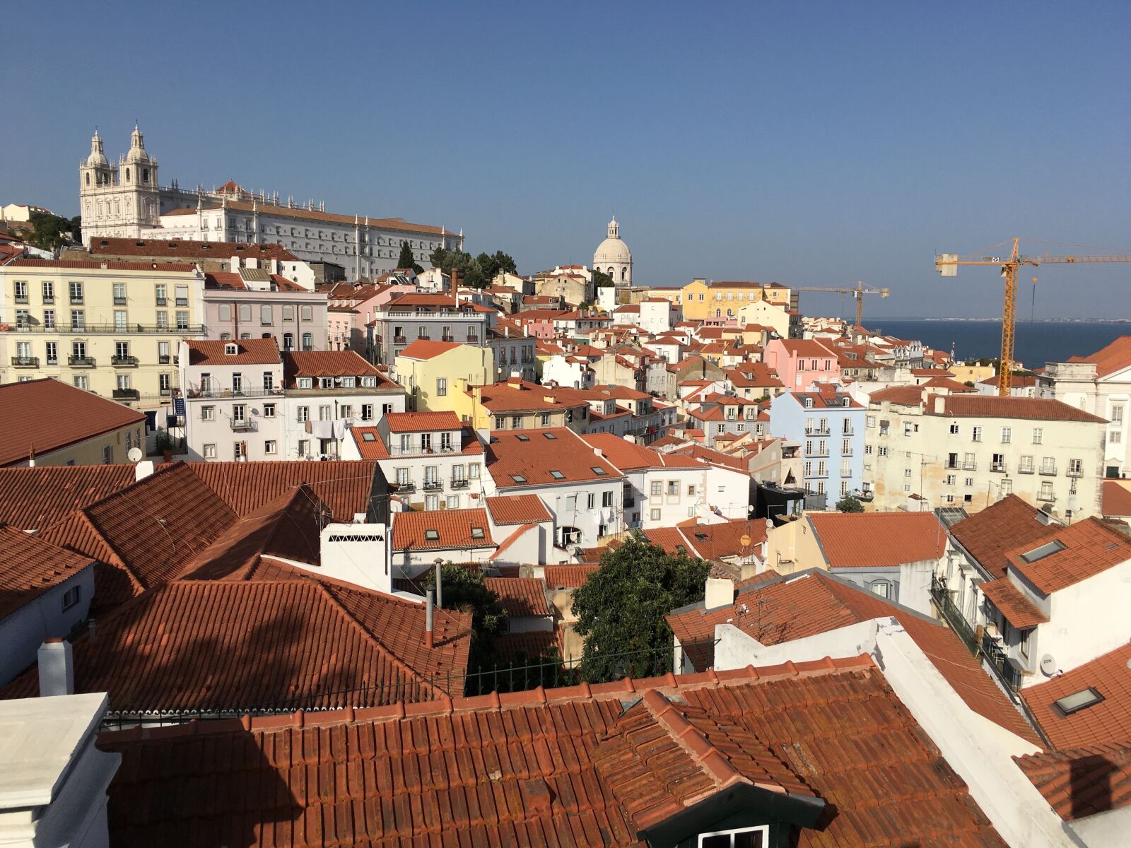 Apple iPhone SE sample photo. Lisbon, portugal, city photography