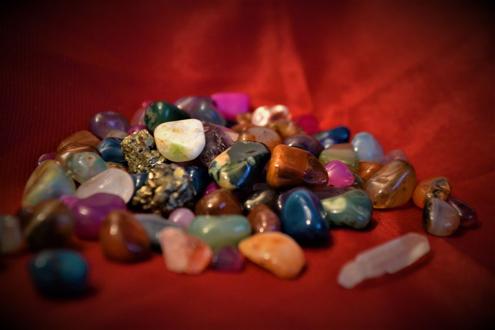 Nikon D3100 sample photo. Stones, gems, minerals photography