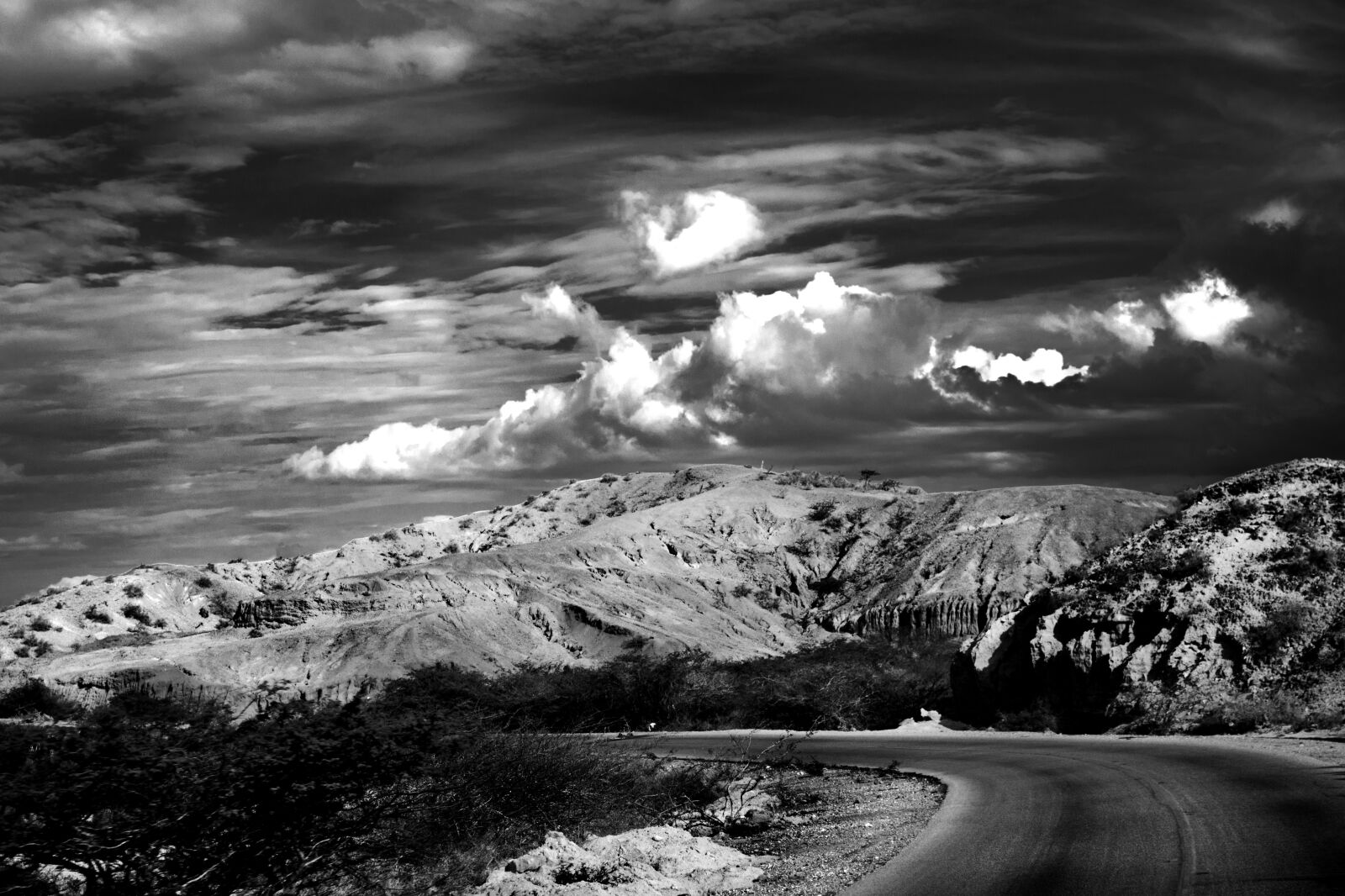 Nikon D5100 sample photo. Road, venezuela, black and photography