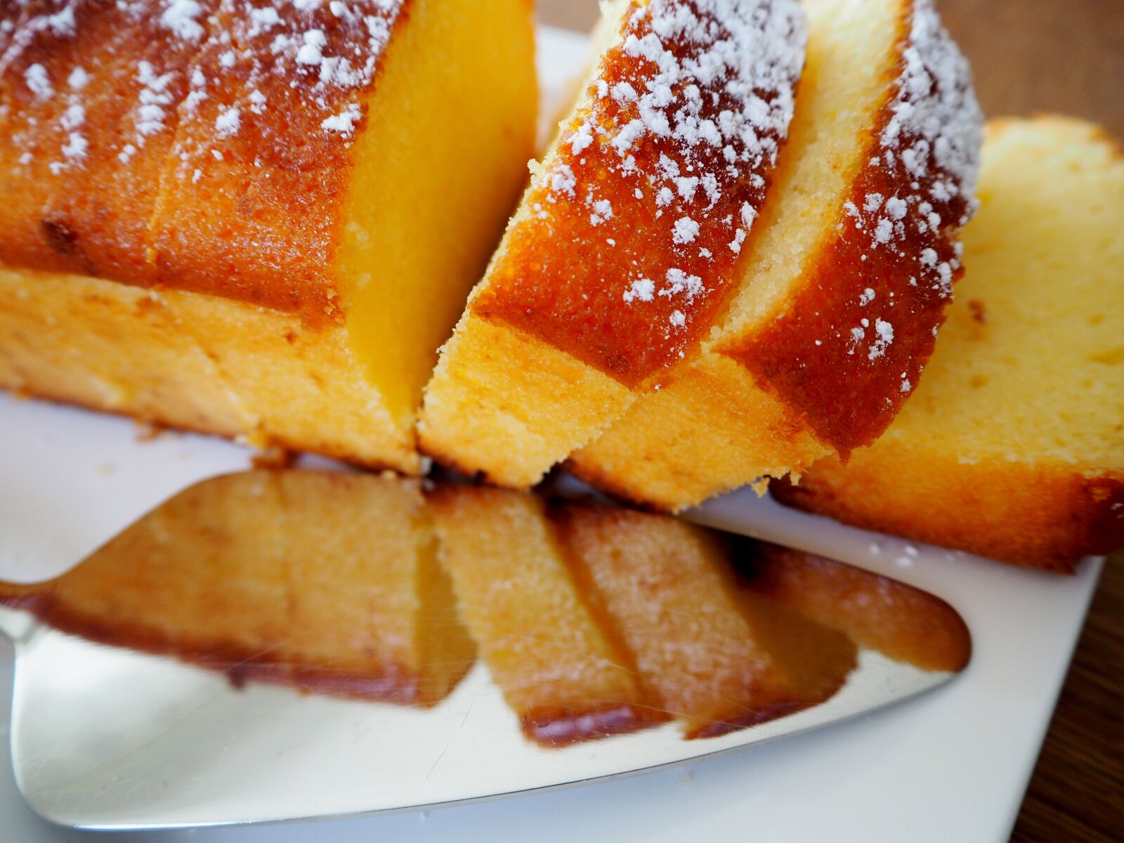 Olympus OM-D E-M10 sample photo. Cake, bake, delicious photography