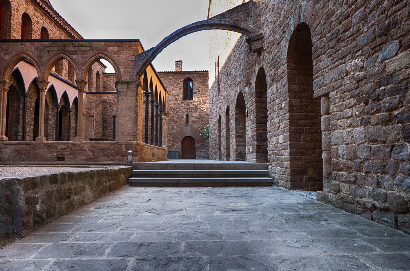 Fujifilm X-A2 + Fujifilm XC 16-50mm F3.5-5.6 OIS II sample photo. Inner, courtyard, castle photography