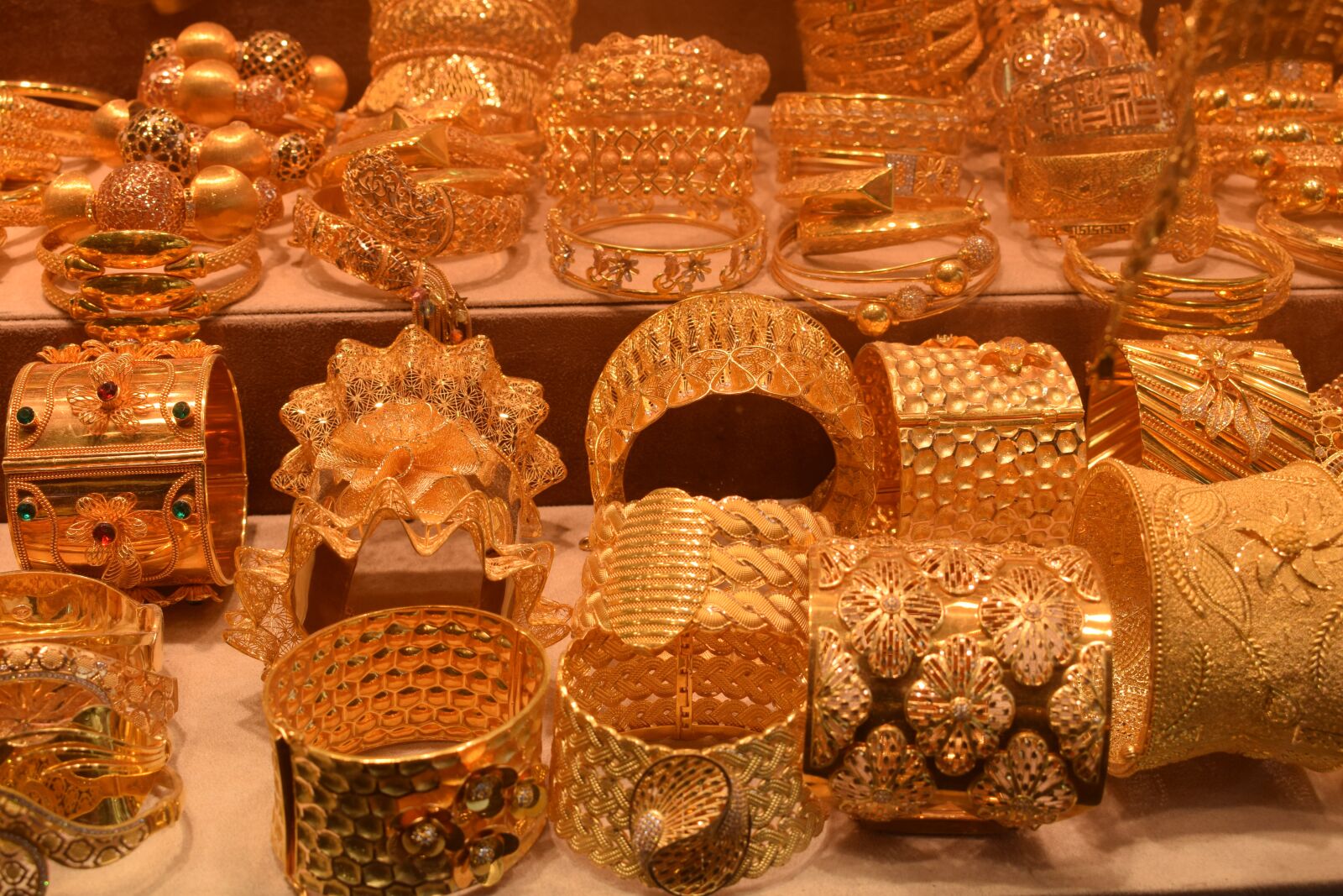 Nikon D5300 sample photo. Gold jewelry, gold, jewelry photography