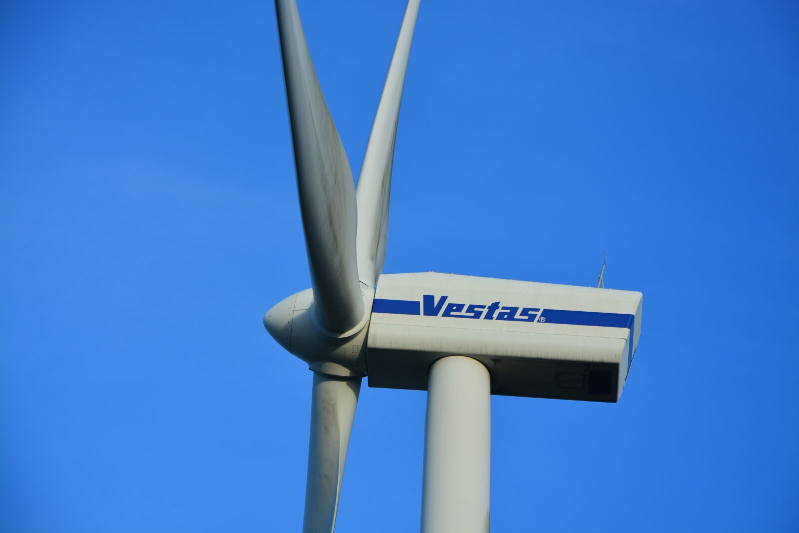 Nikon D5200 sample photo. Wind turbine, renewable energy photography