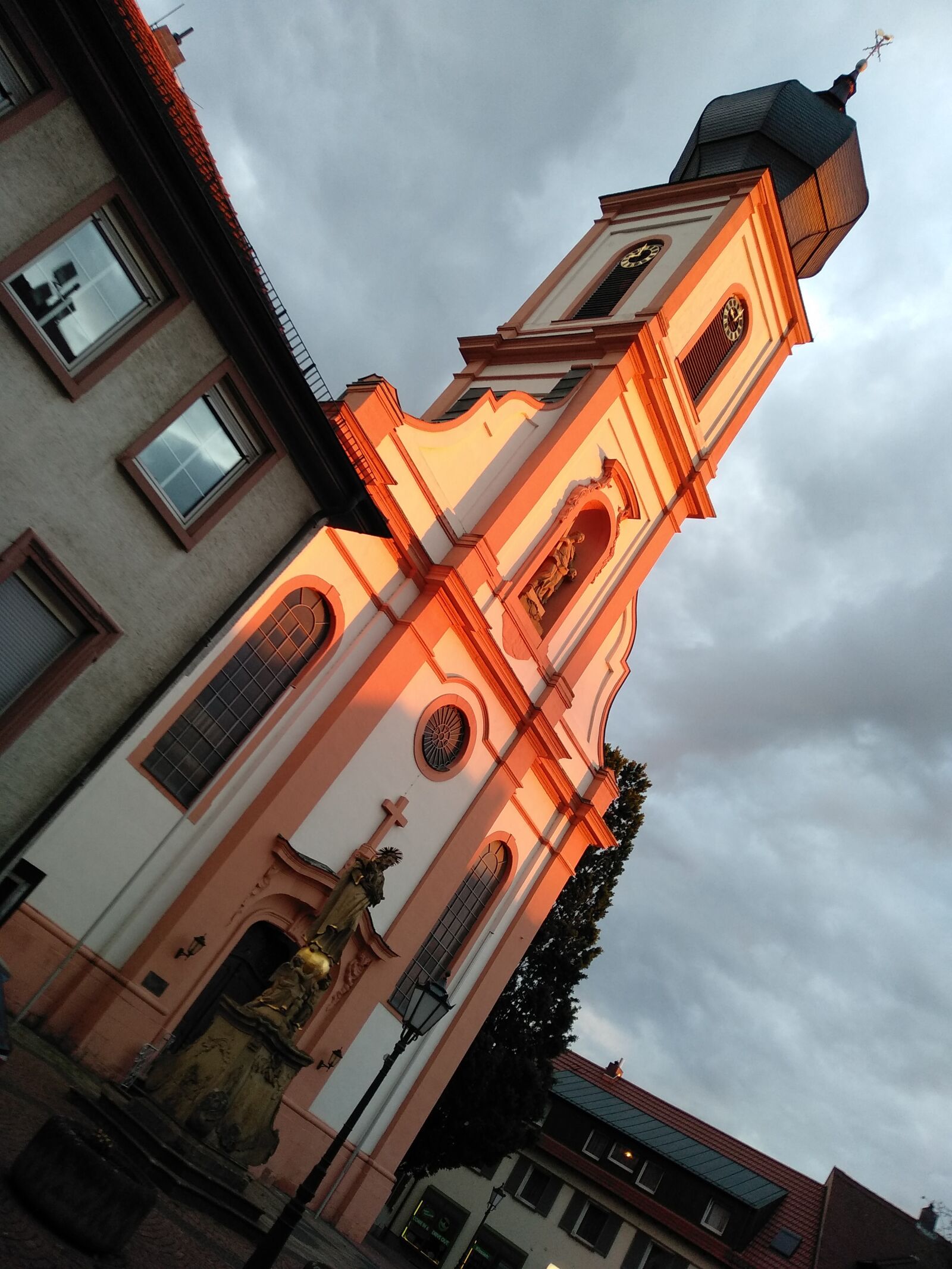 Xiaomi Redmi 5 Plus sample photo. Gernsheim, church, afterglow photography