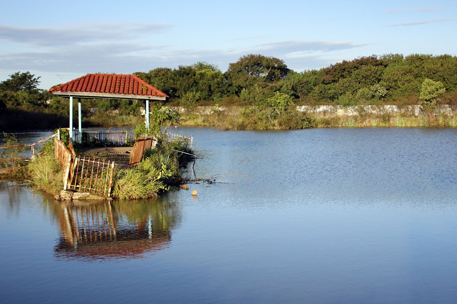 Canon EOS 600D (Rebel EOS T3i / EOS Kiss X5) sample photo. Lake, agua, reflection photography
