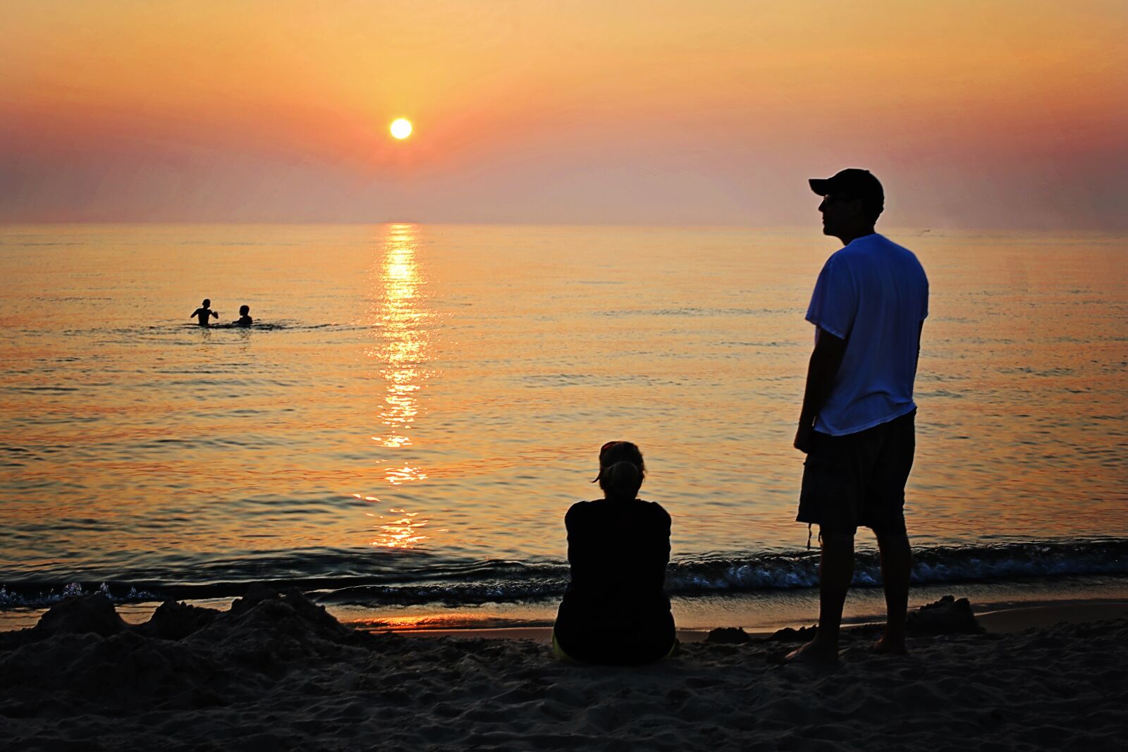 Canon EF 50mm F1.4 USM sample photo. Sunset, family, summer photography
